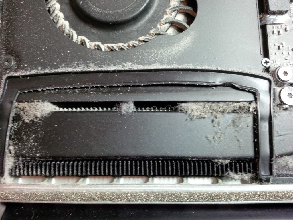 Dust engress Mac Book Pro