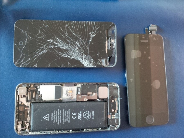 iPhone5 Screen Removed for Replacment